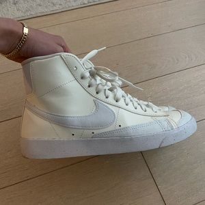 Nike blazer mid 77 white / sail size 8